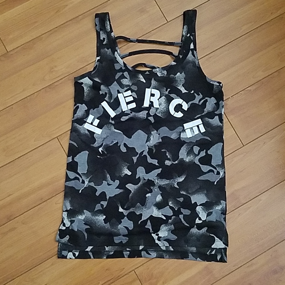 Material girl active camo tank size xxs